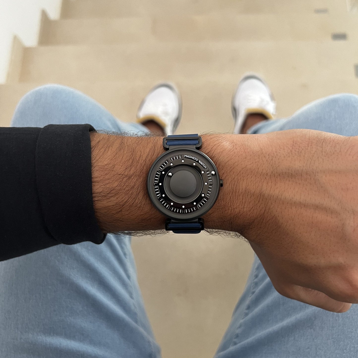 Magneto Watch - Primus Black Kunstleder Magnetisch Blau - Lifestyle